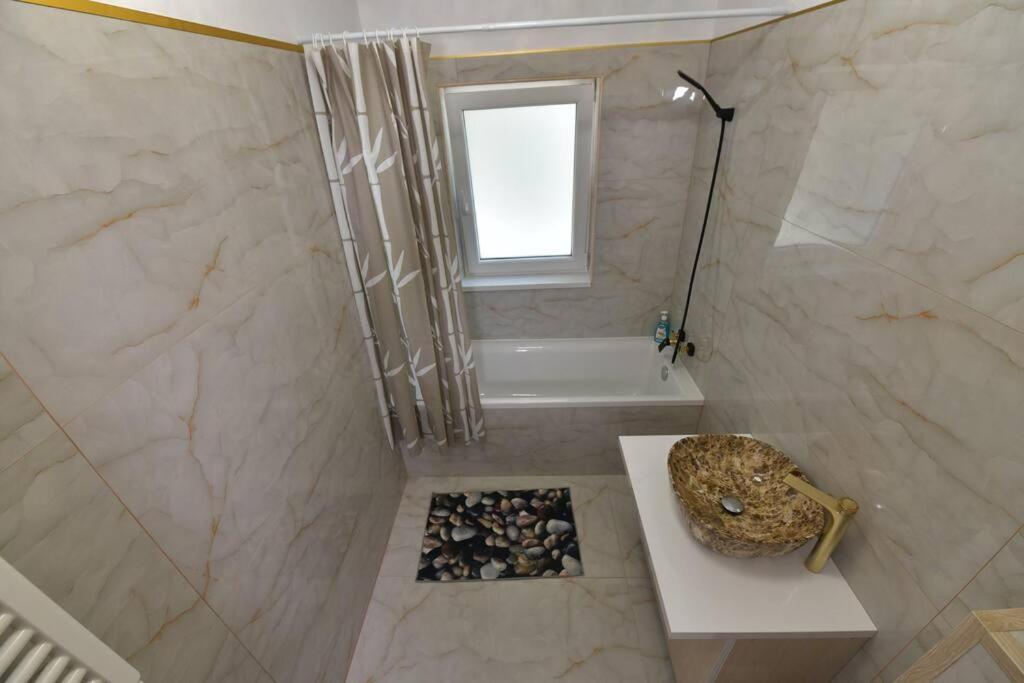 Апартаменти Luxury Studio / Ghencea Бухарест Екстер'єр фото